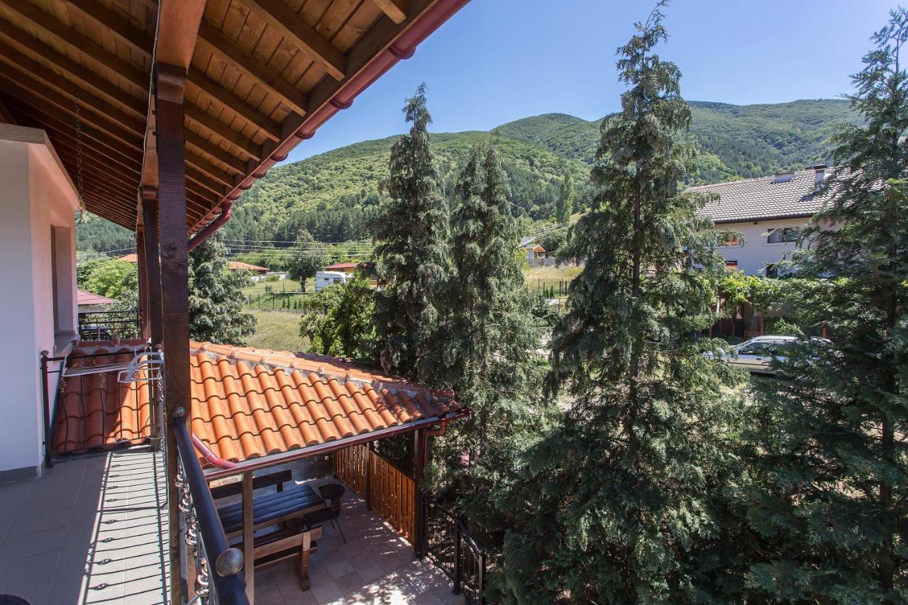 Къща За Гости Перуника Sapareva Banya Exterior foto